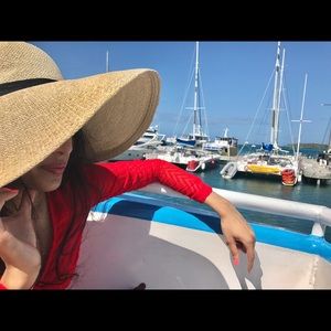 Meet your Posher, Faiza